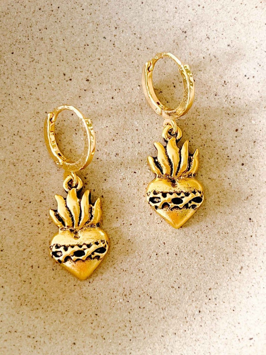 Jewelry Amano | Corazon Sagrado - Huggie Earrings